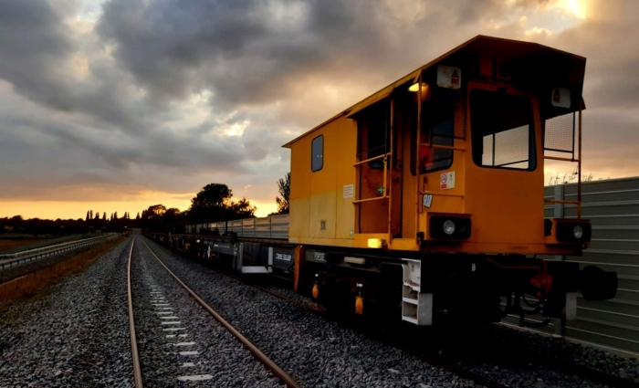 Long welded rail train 1.jpg