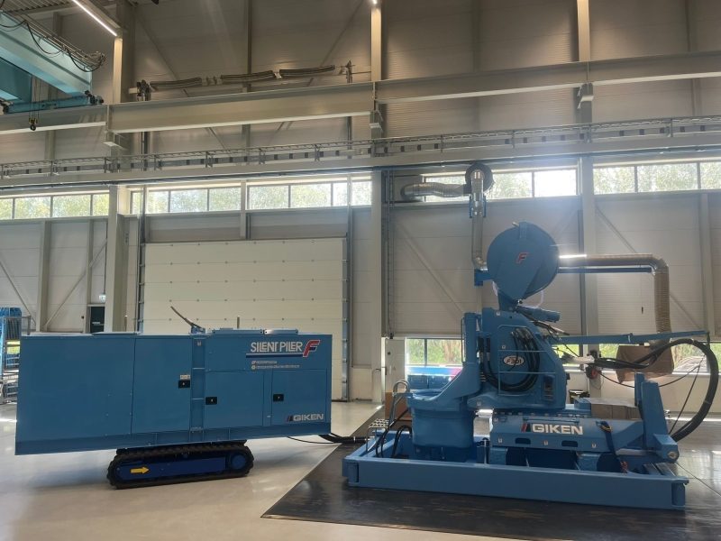 Large two piece silent piling supercrush machine in blue