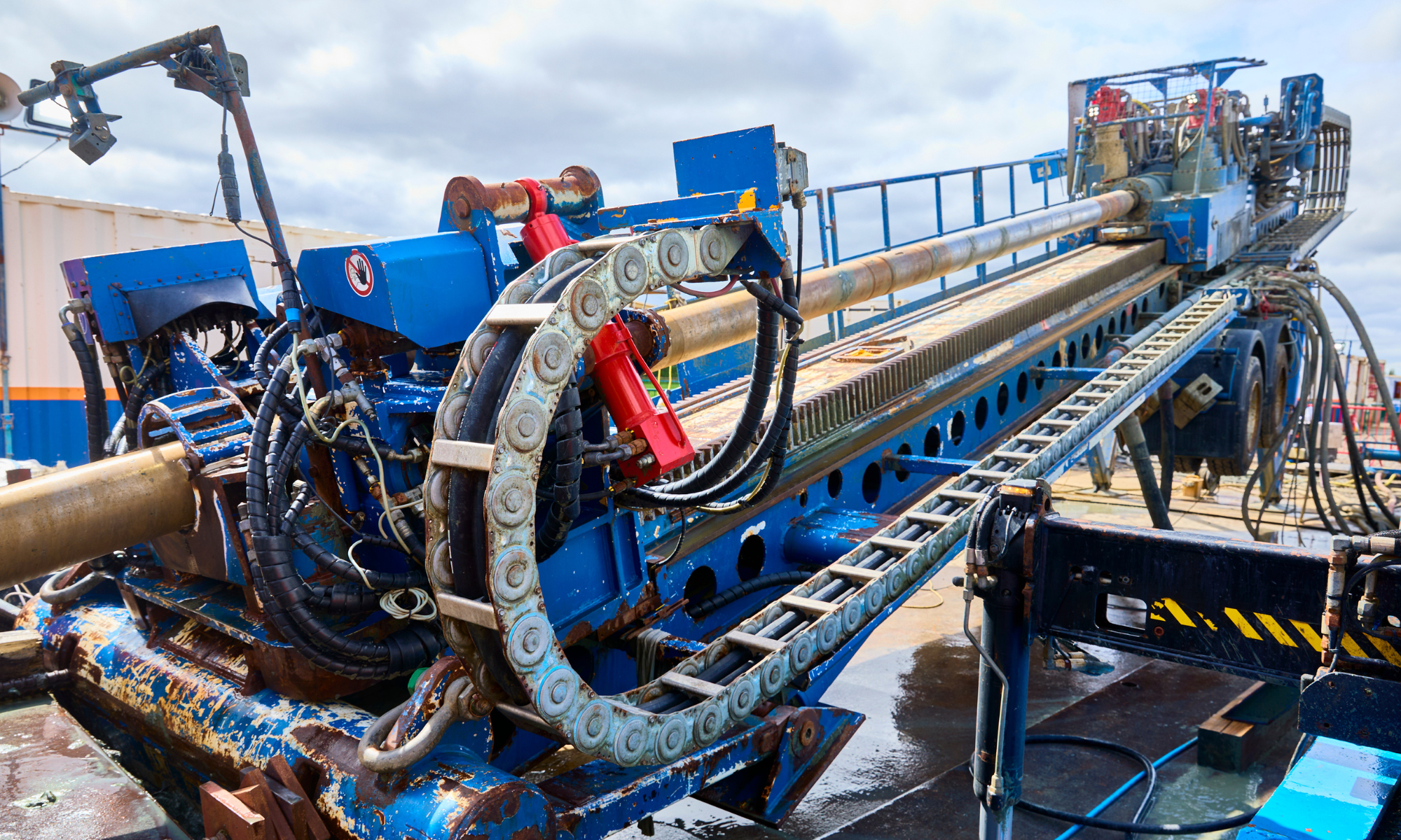 250t drill rig up close